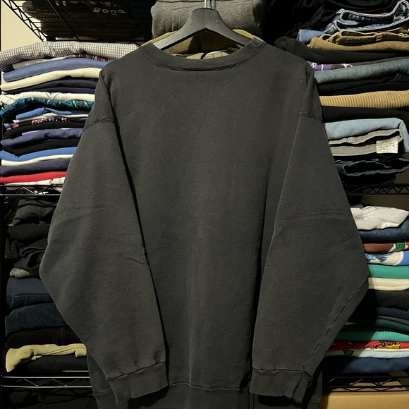 90s vintage Nike Men's Black distressed Crewneck Sweater - Picture 8 of 8